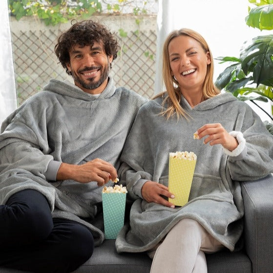 CAMISOLA TÉRMICA COM CAPUZ E BOLSO PARA CASA - POLAR COAT™