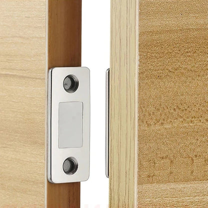 MOLA MAGNÉTICA PARA PORTAS COM ADESIVO - SNAPSHUT™