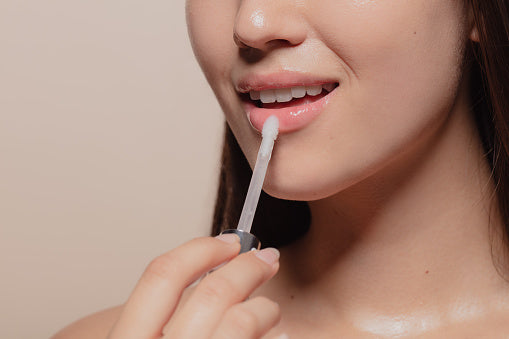 CONJUNTO DE 3 GLOSSES LABIAIS COM EFEITO VOLUMIZADOR - VOLUMEMAX™